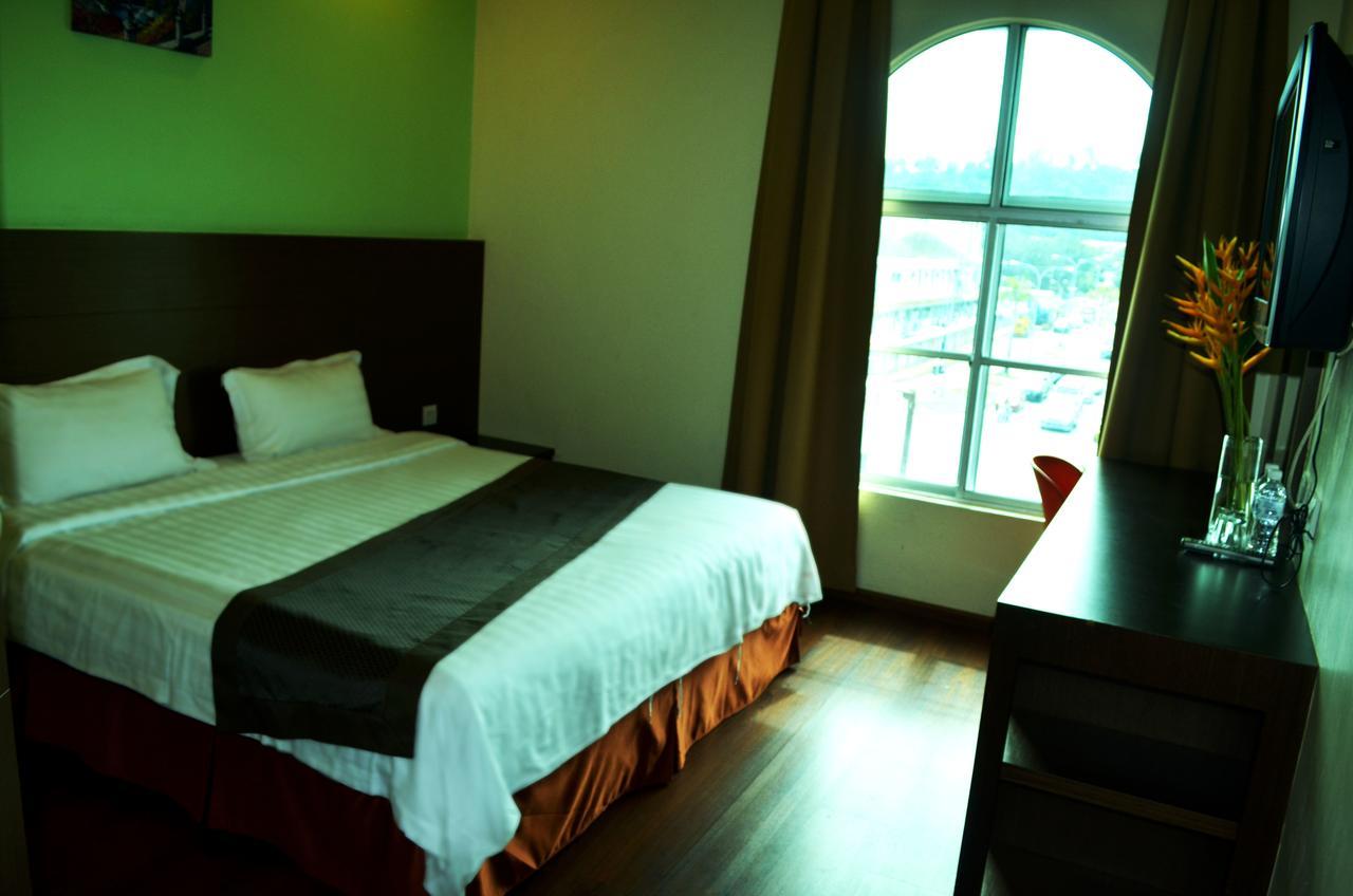 Lintas Plaza Hotel Kota Kinabalu Exterior photo